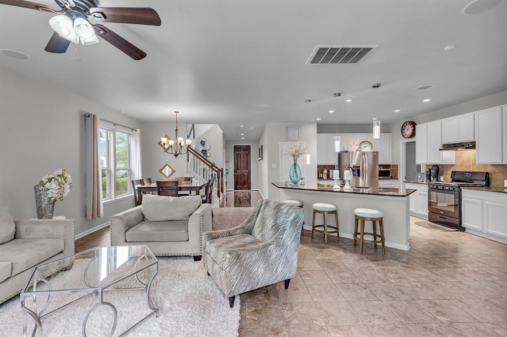 4330 Lake Cypress Circle, Houston, Texas image 9