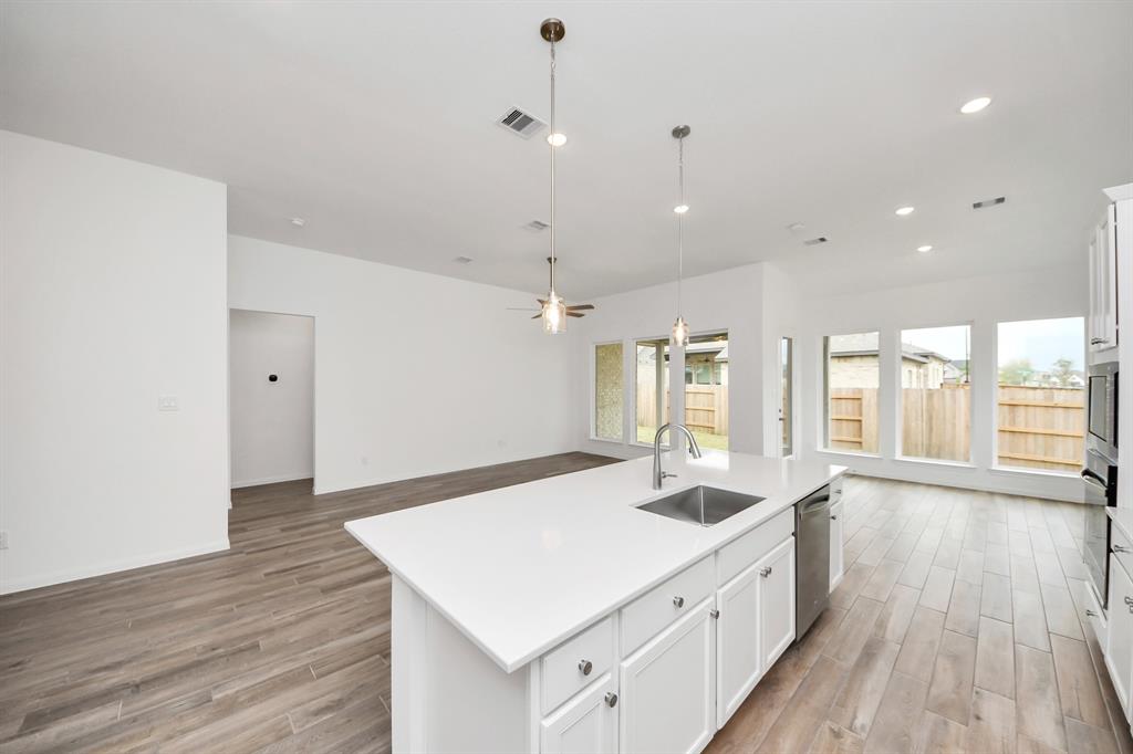 7706 Clover Gully Lane, Katy, Texas image 30