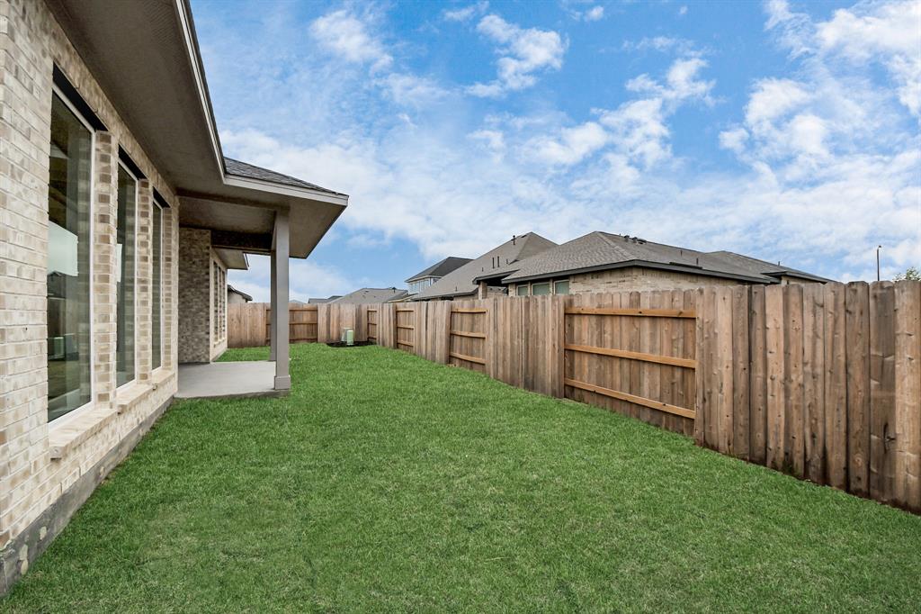 7706 Clover Gully Lane, Katy, Texas image 7