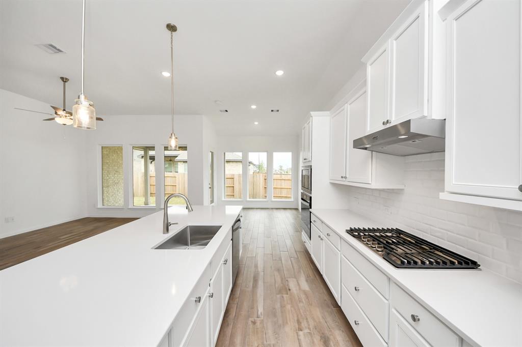 7706 Clover Gully Lane, Katy, Texas image 29