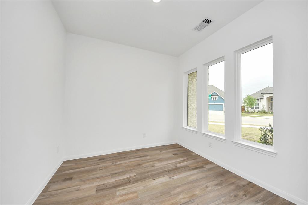 7706 Clover Gully Lane, Katy, Texas image 9