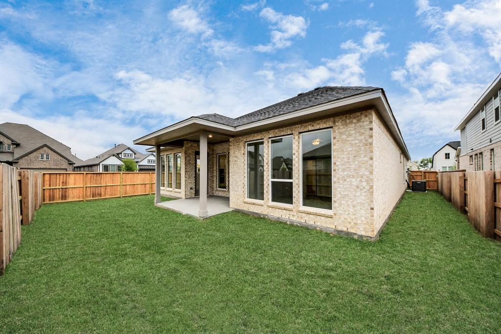 7706 Clover Gully Lane, Katy, Texas image 5