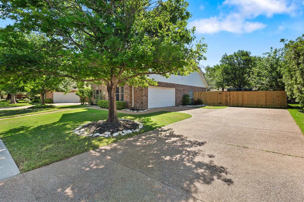 9228 Brookwater Circle, College Station, Texas image 3