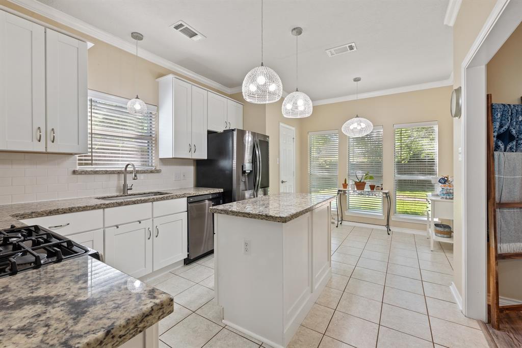 9228 Brookwater Circle, College Station, Texas image 8