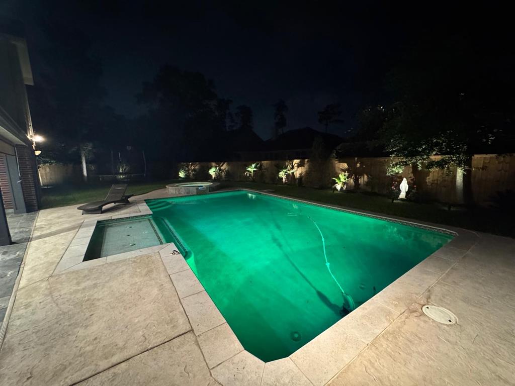 7 Tillamook Court, Spring, Texas image 3