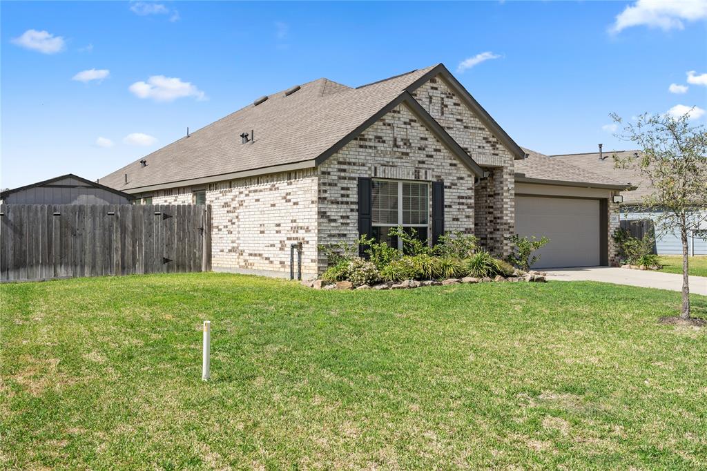 22103 Juniper Crossing Drive, New Caney, Texas image 4