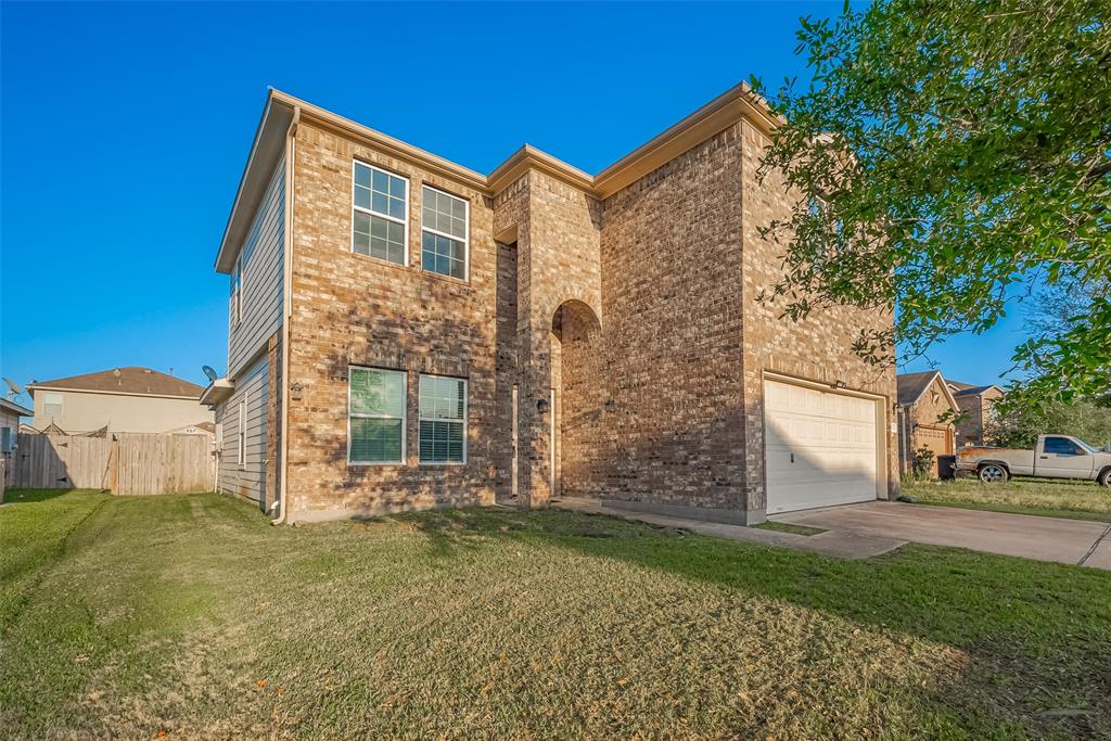 10118 Mariposa Stream Court, Houston, Texas image 2