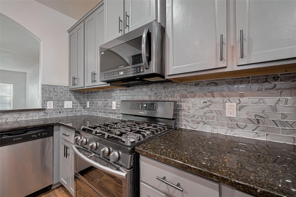 10118 Mariposa Stream Court, Houston, Texas image 17