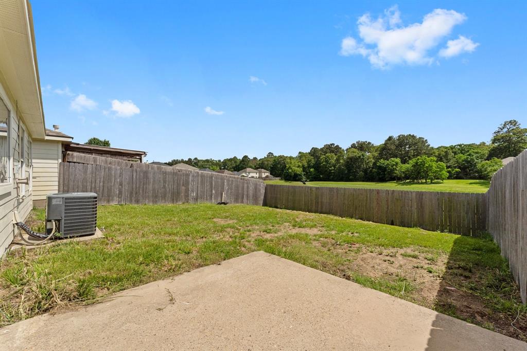 5041 Willow Point Drive, Conroe, Texas image 38