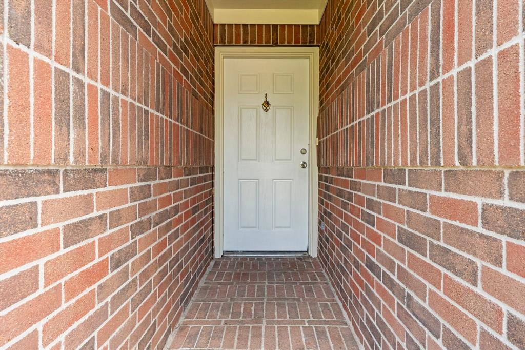 5041 Willow Point Drive, Conroe, Texas image 5
