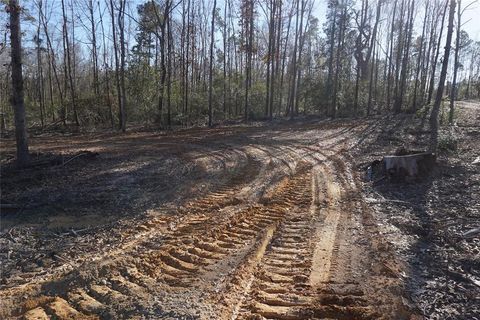 Photo of 9001 Private Road 2851, Buffalo, TX 75831 (MLS # 41070130) Photo of 9001 Private Road 2851, Buffalo, TX 75831 (MLS # 41070130)