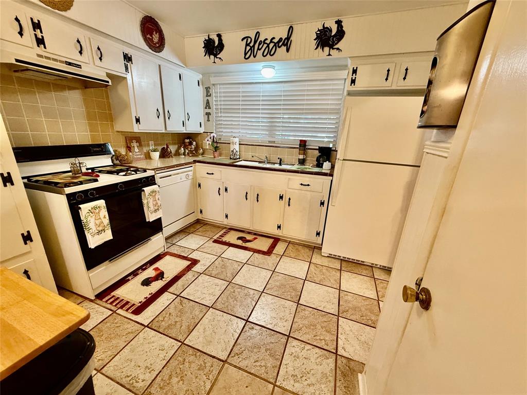 1310 Zapp Lane, Pasadena, Texas image 8