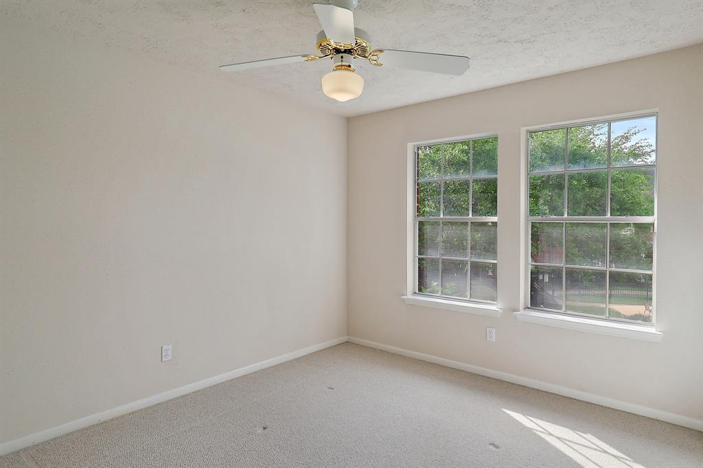 1383 El Camino Village Drive, Webster, Texas image 24