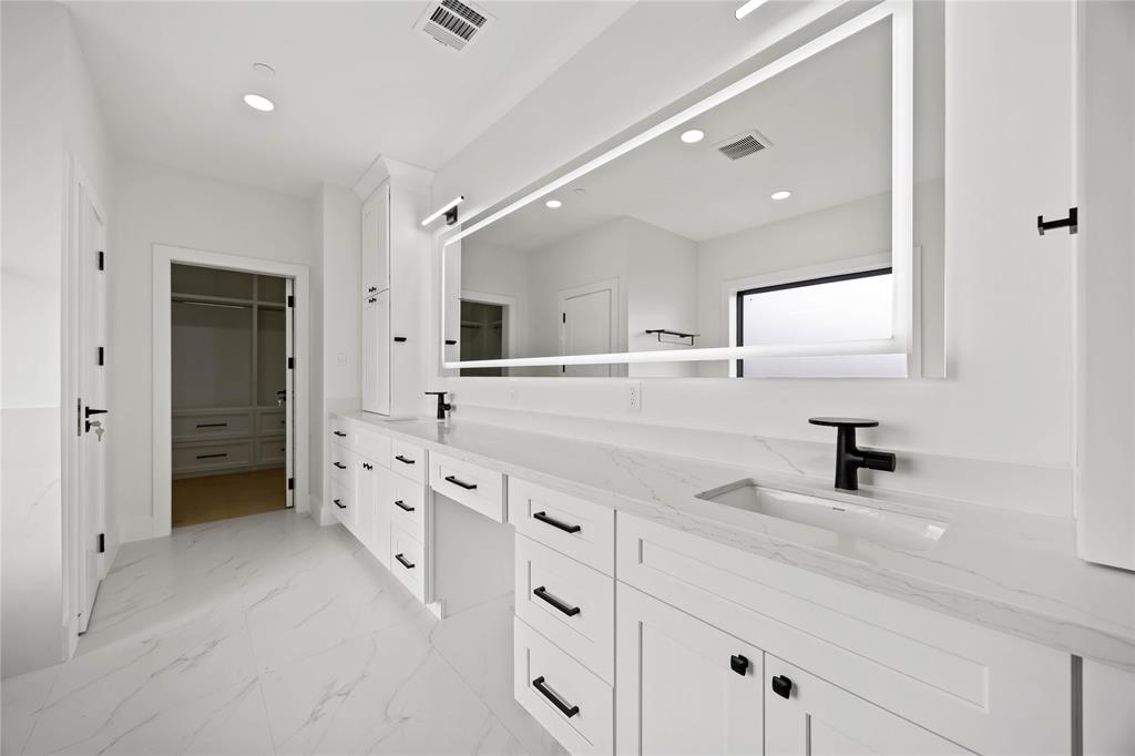 5115 Maple Street, Bellaire, Texas image 36