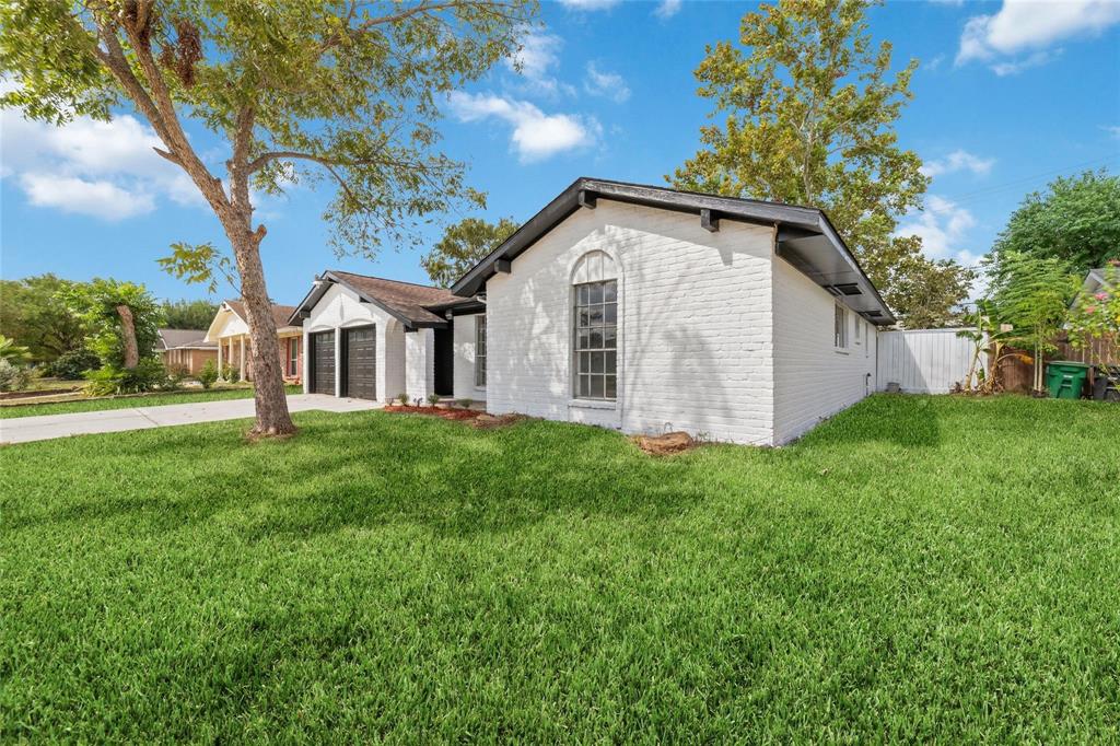 12018 Troulon Drive, Houston, Texas image 2