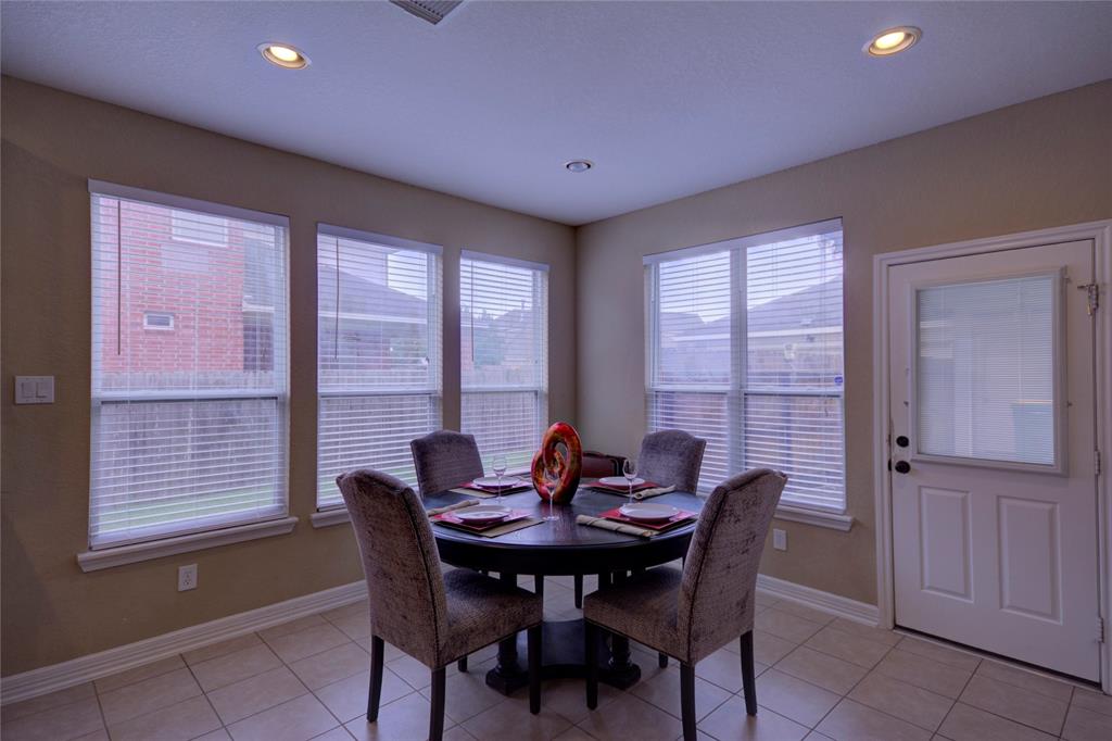 3011 Willow Brook Court, Pearland, Texas image 16