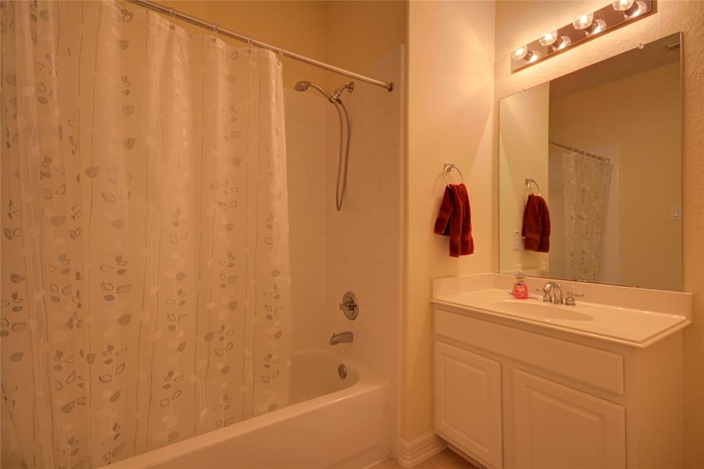 3011 Willow Brook Court, Pearland, Texas image 23