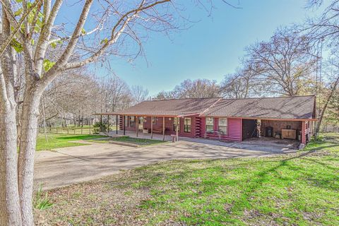 Single Family Residence in Huntsville TX 30 Sowell Lane.jpg