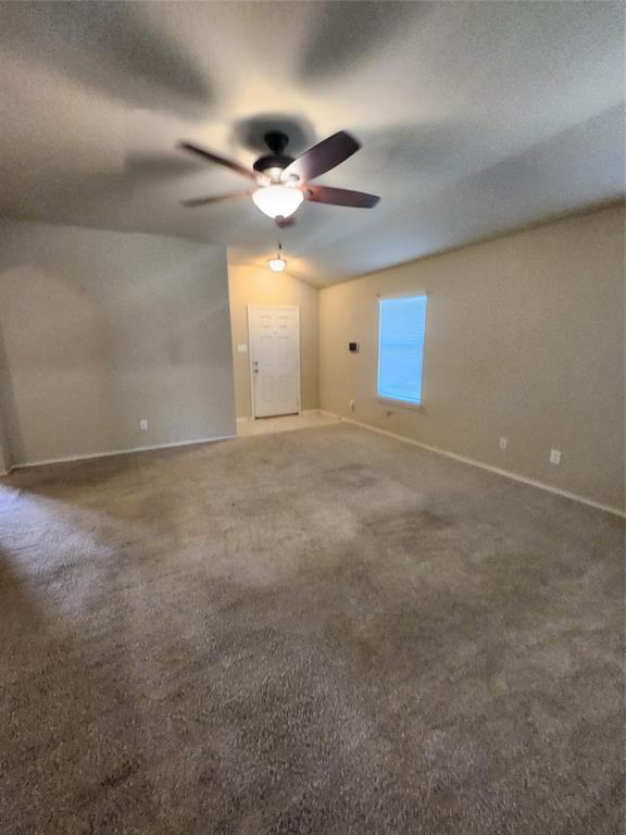 1325 W Nolte Farms Road, Seguin, Texas image 4