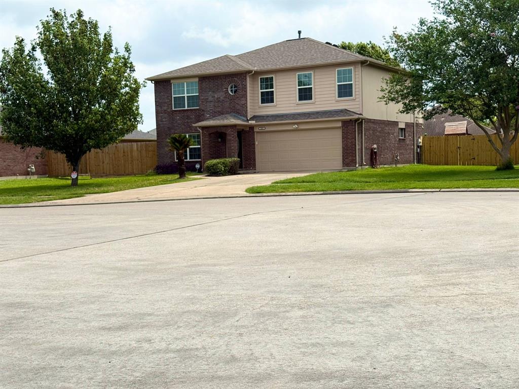 3403 Fox Court, Pearland, Texas image 2
