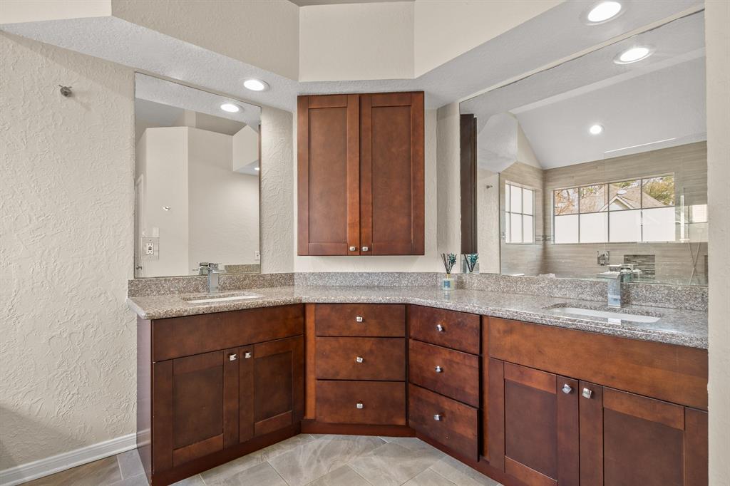 19 Glade Bank Place, The Woodlands, Texas image 21