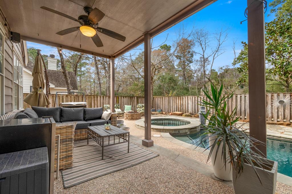 19 Glade Bank Place, The Woodlands, Texas image 35