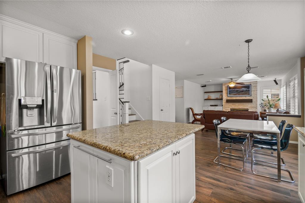 19 Glade Bank Place, The Woodlands, Texas image 8