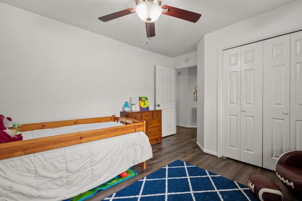 19 Glade Bank Place, The Woodlands, Texas image 26