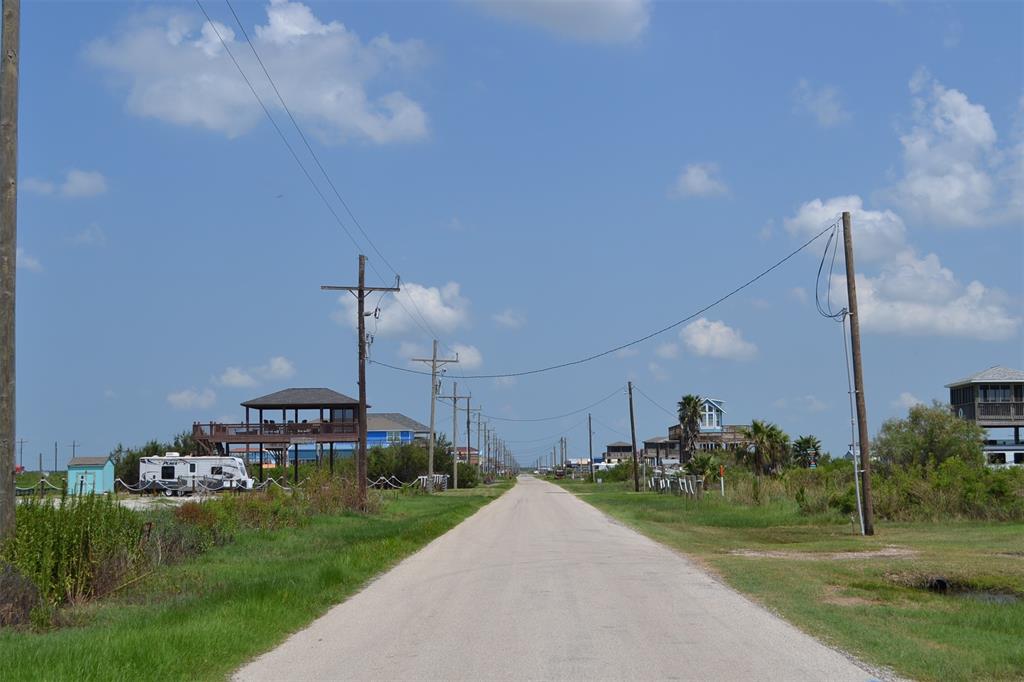 1036 Mabry Street, Gilchrist, Texas image 5