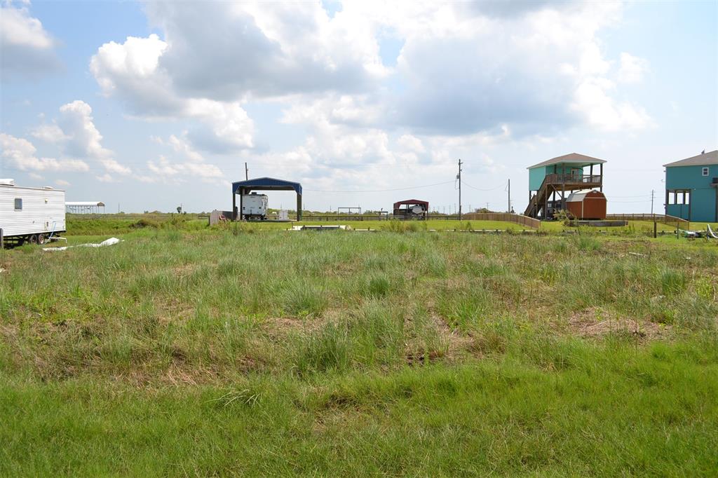 1036 Mabry Street, Gilchrist, Texas image 4