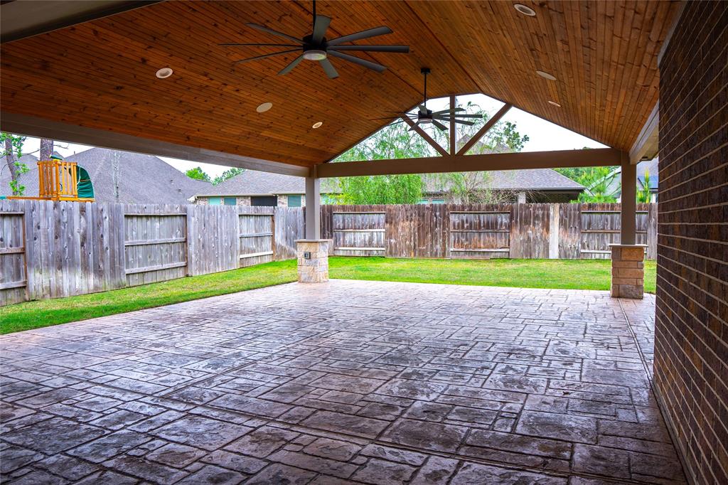 12615 Pierson Hollow Drive, Humble, Texas image 4
