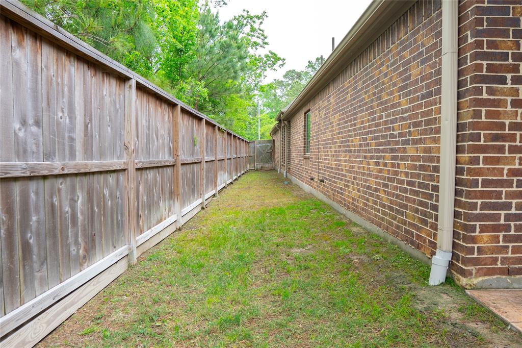 12615 Pierson Hollow Drive, Humble, Texas image 11
