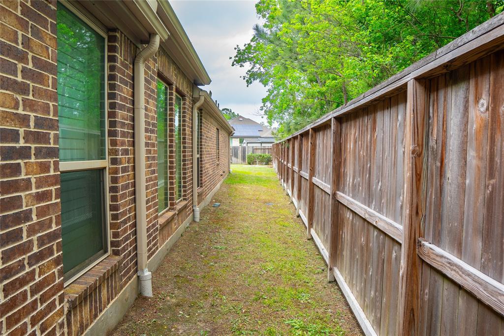 12615 Pierson Hollow Drive, Humble, Texas image 10