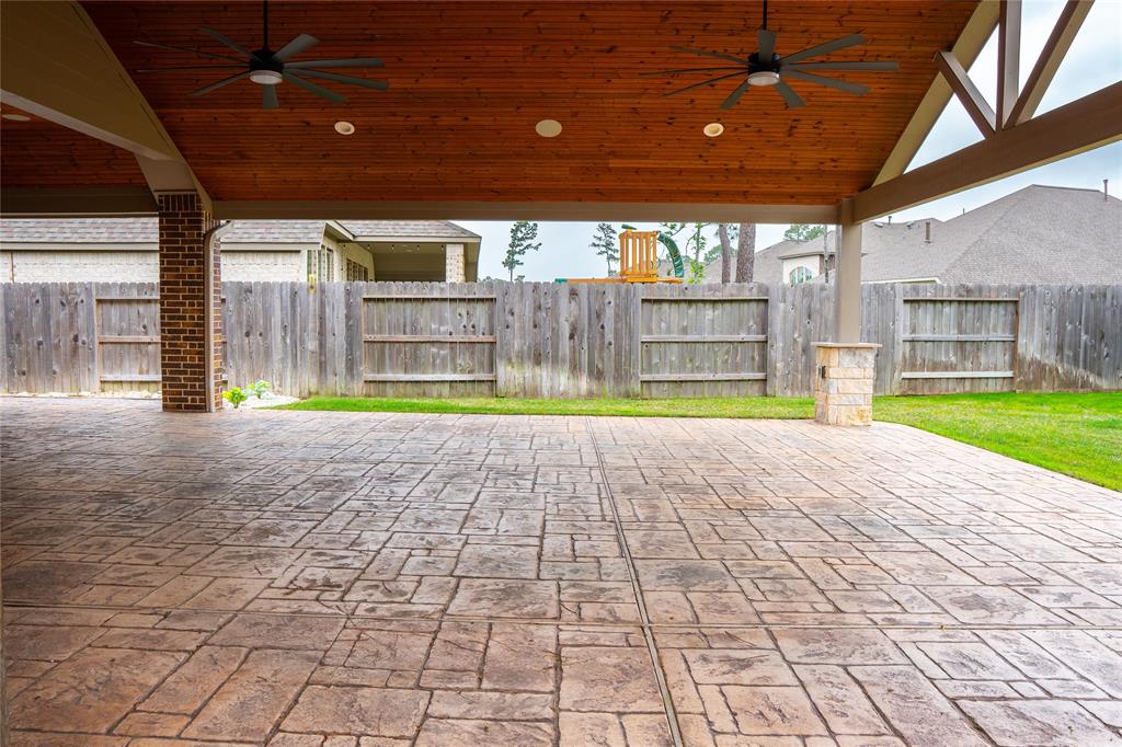 12615 Pierson Hollow Drive, Humble, Texas image 8