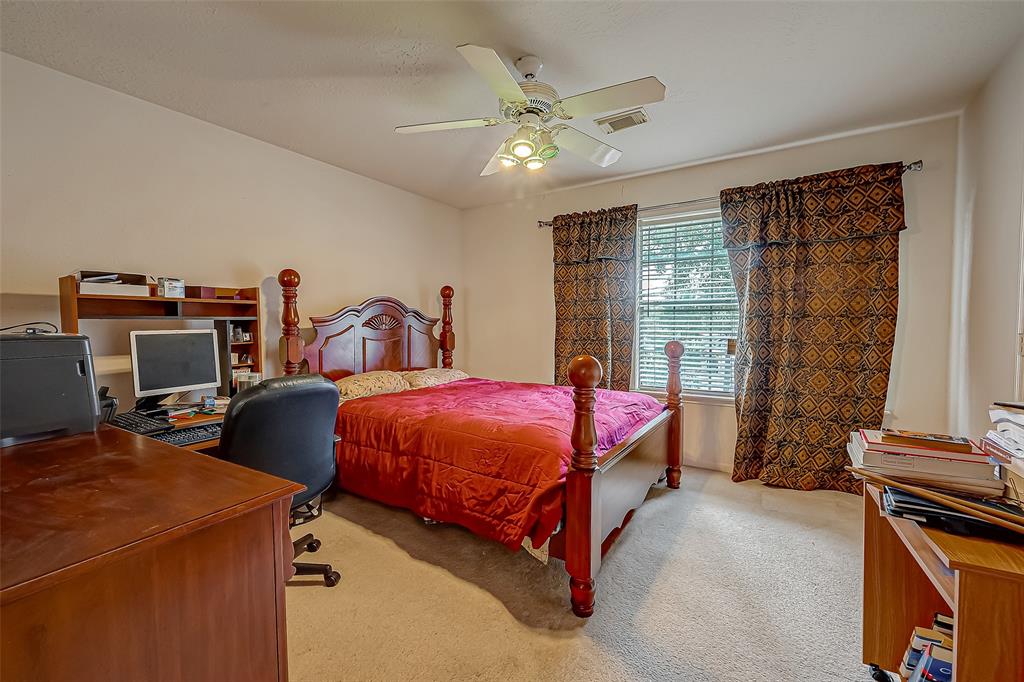 1255 El Camino Village Drive, Webster, Texas image 32