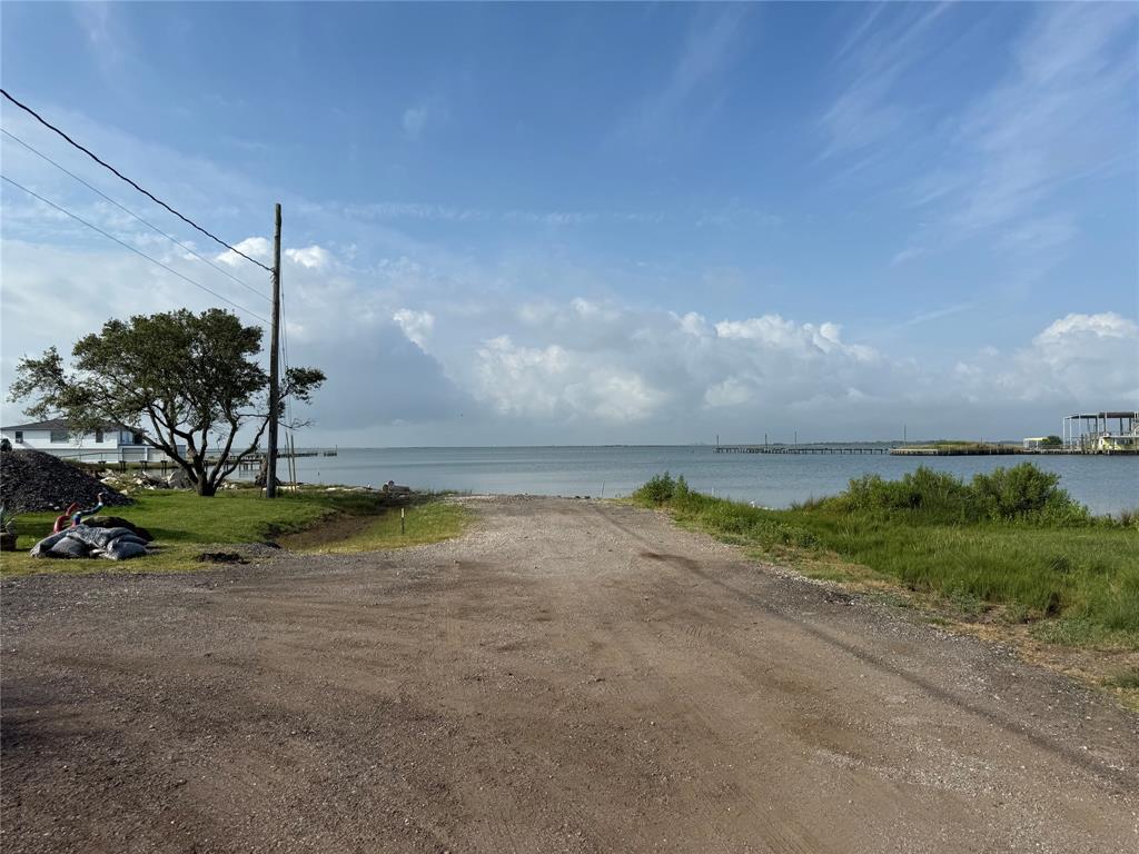 1021 17th Street, San Leon, Texas image 3