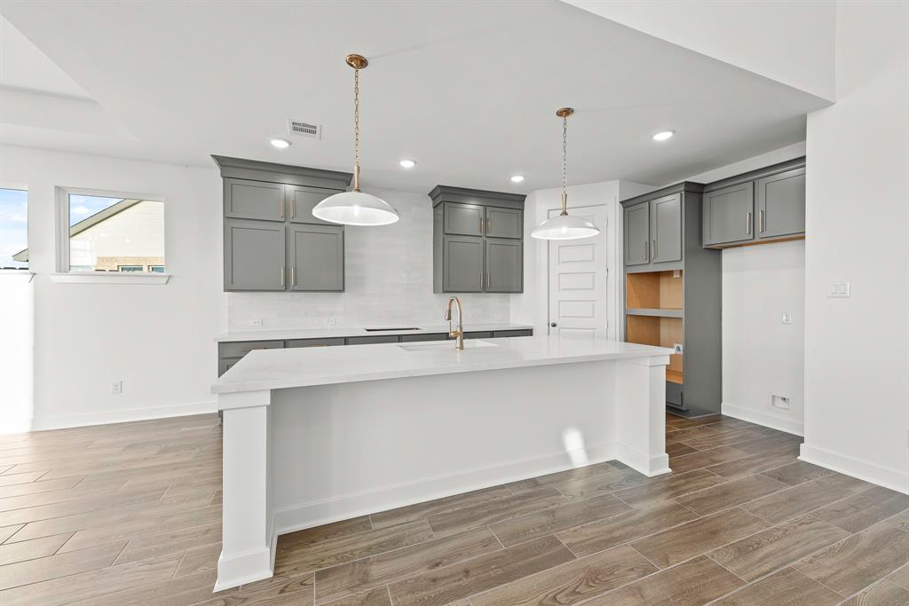 8415 Blue Spectrum Lane