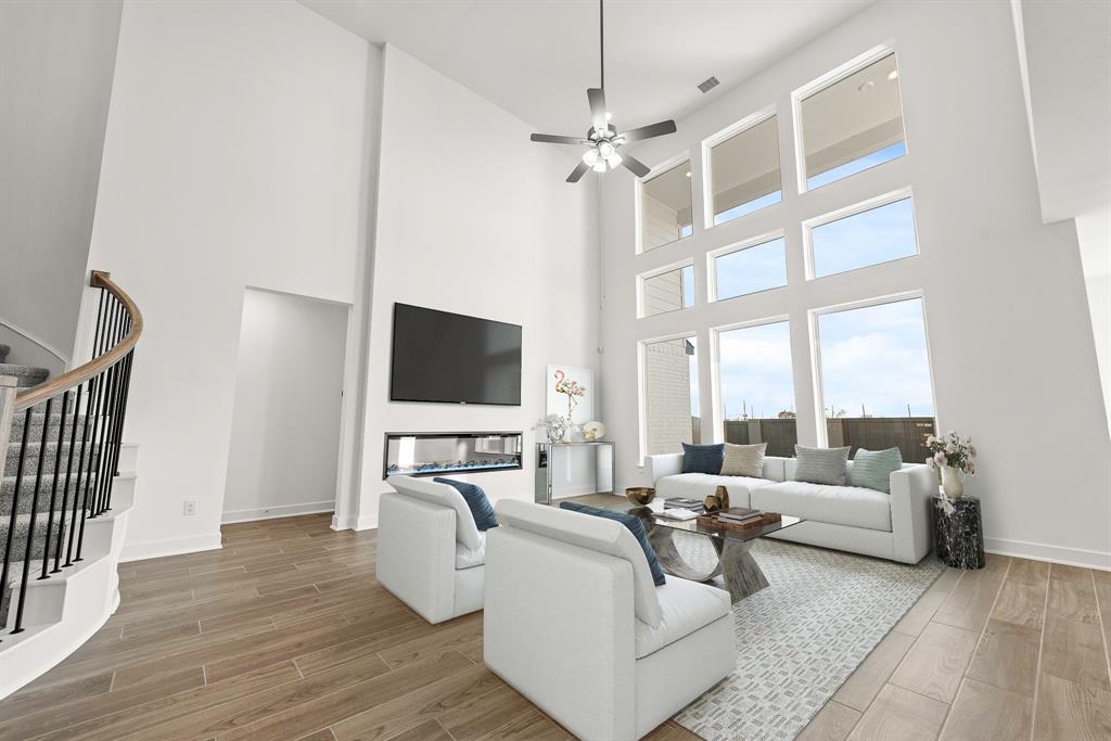 8415 Blue Spectrum Lane
