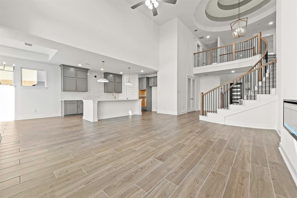 8415 Blue Spectrum Lane