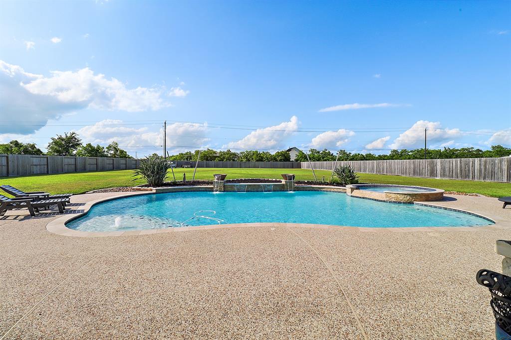 4535 Pineloch Bayou Drive, Baytown, Texas image 30