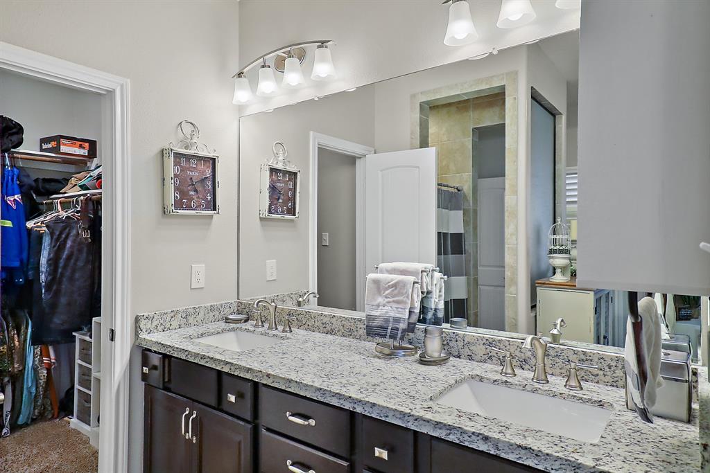 4535 Pineloch Bayou Drive, Baytown, Texas image 16
