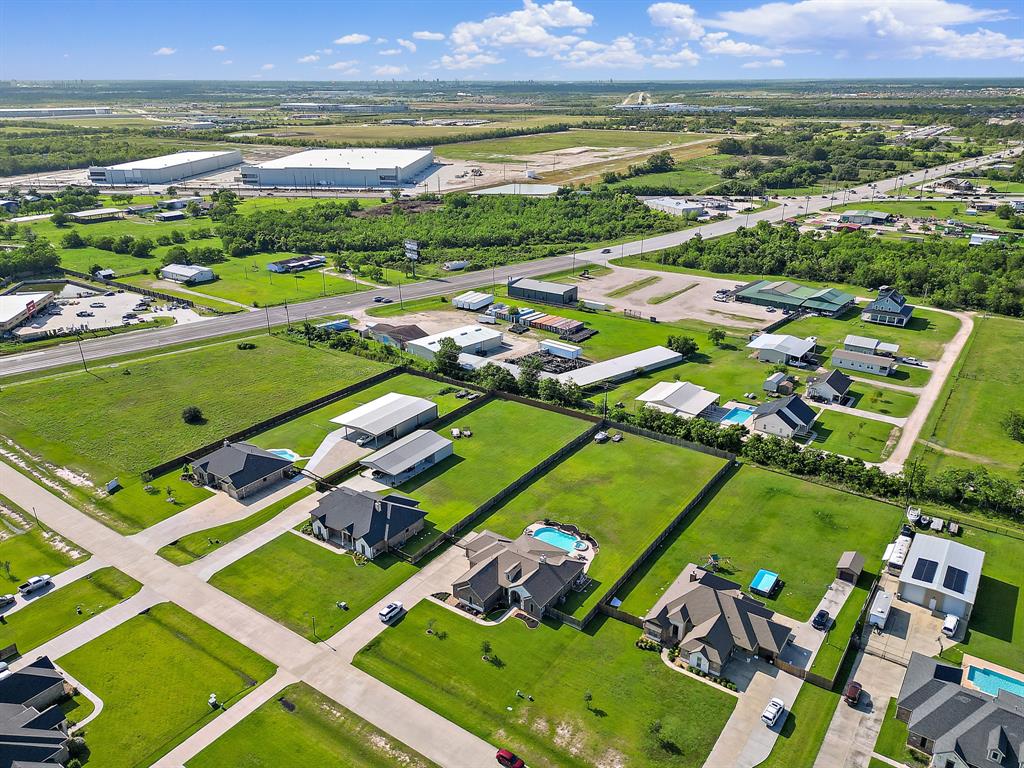 4535 Pineloch Bayou Drive, Baytown, Texas image 38