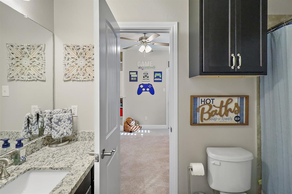 4535 Pineloch Bayou Drive, Baytown, Texas image 23