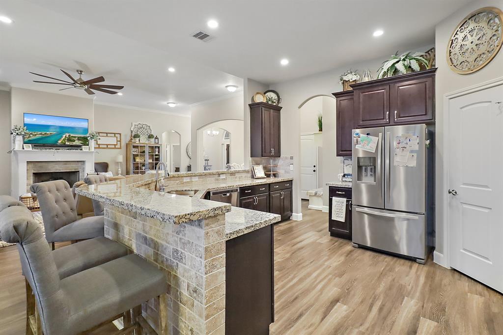 4535 Pineloch Bayou Drive, Baytown, Texas image 10