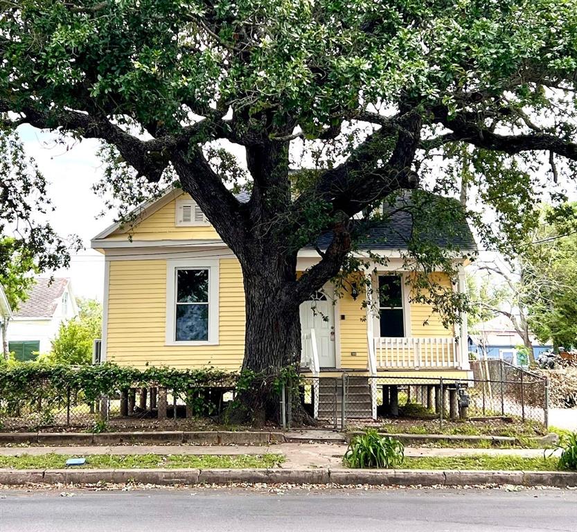 1512 37th Street, Galveston, Texas image 1