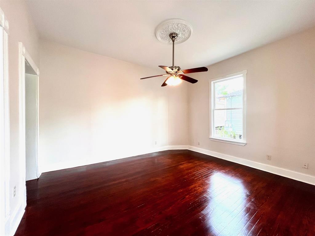 1512 37th Street, Galveston, Texas image 4