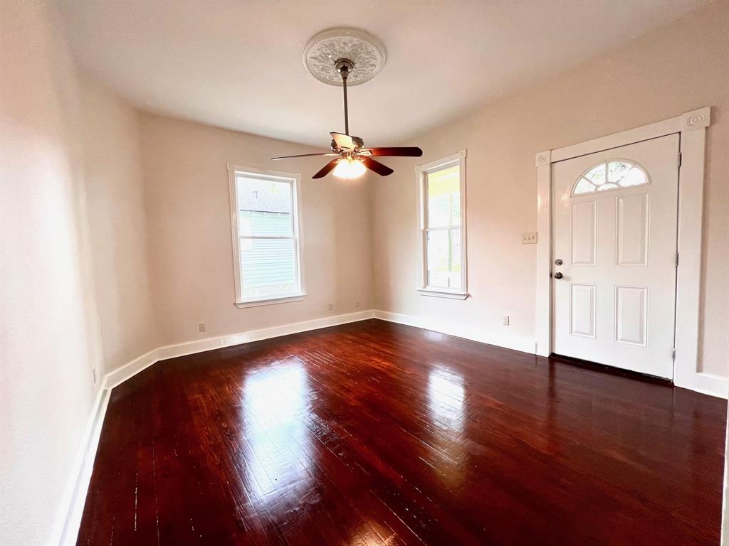 1512 37th Street, Galveston, Texas image 3