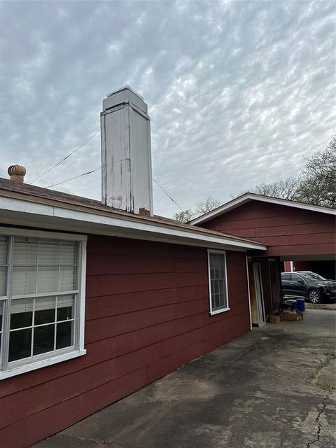 A home in Riesel