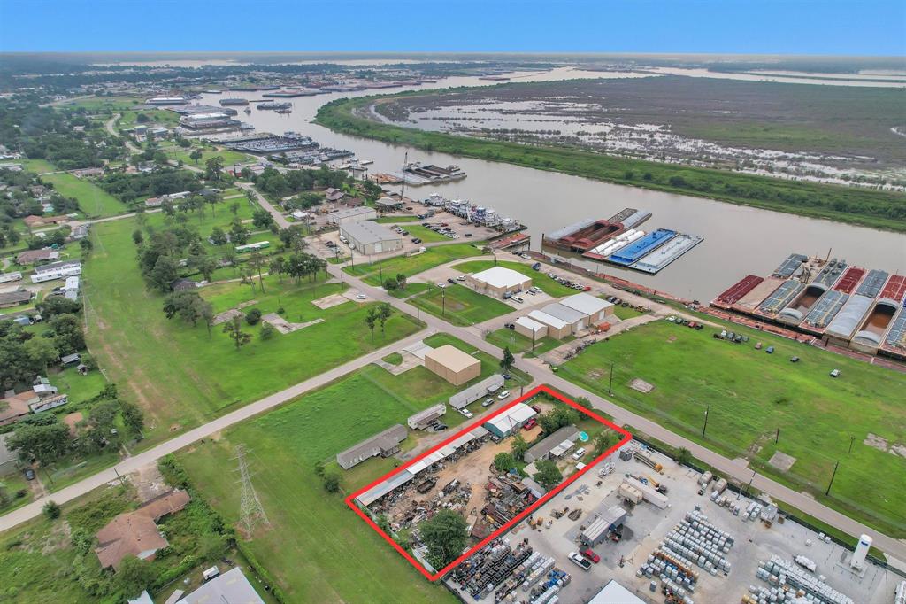 908 Lakeside Drive, Channelview, Texas image 3