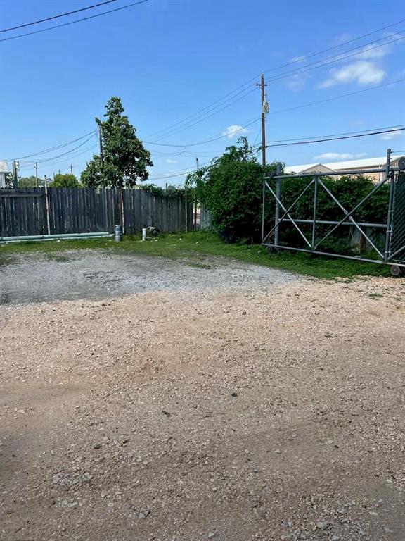908 Lakeside Drive, Channelview, Texas image 11